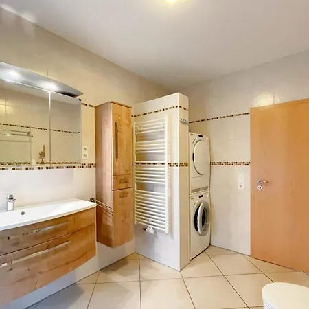 Zum Sonnenstrand Jaegerstrasse 10a 3 *