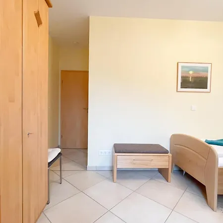 Zum Sonnenstrand Jaegerstrasse 10a 3