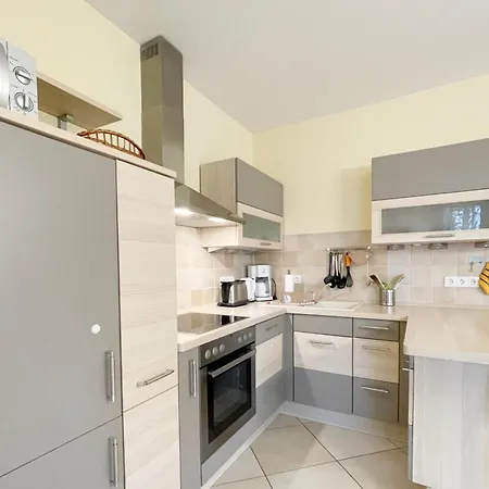 Zum Sonnenstrand Jaegerstrasse 10a 3 *